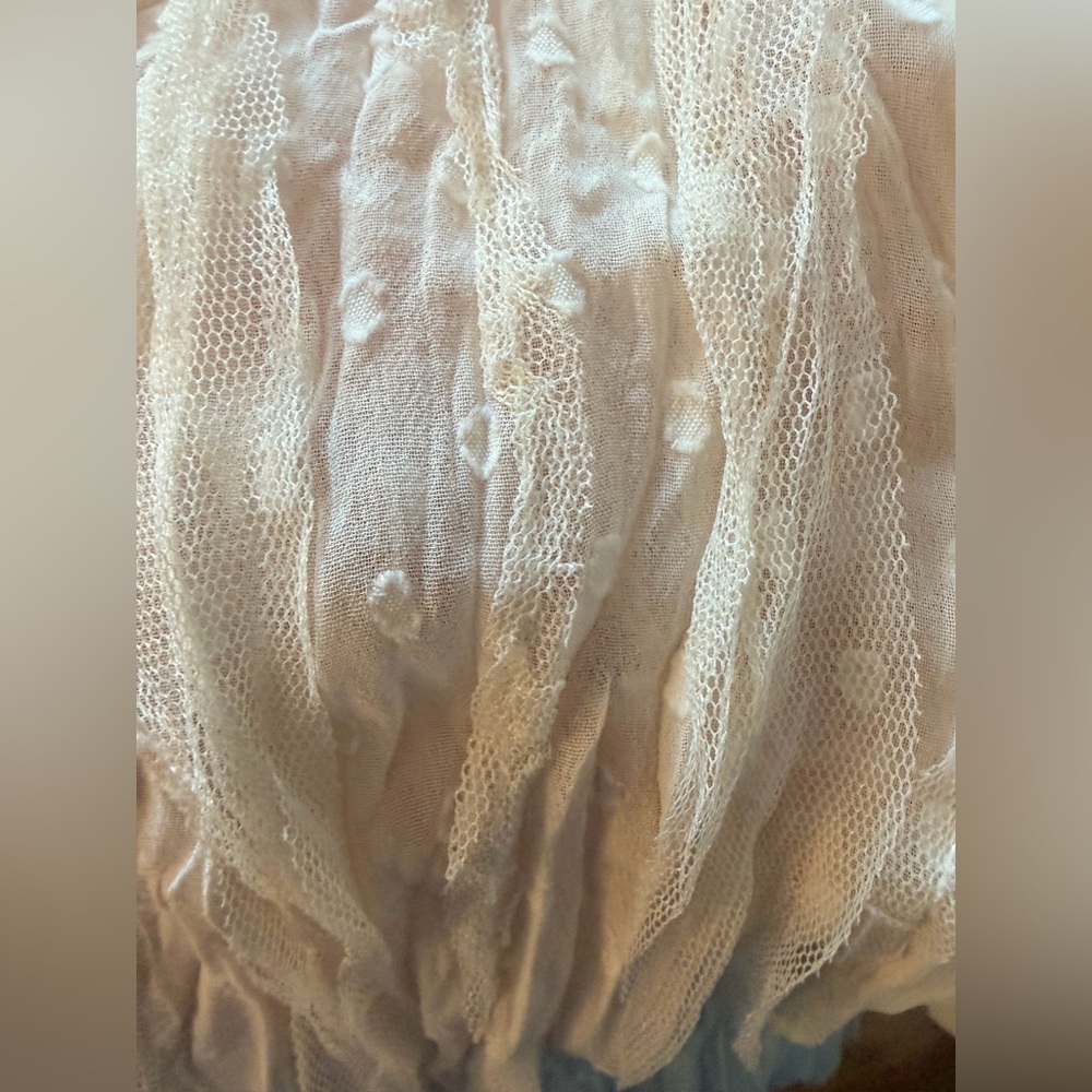 Commense Cream Chiffon Sheer Lettuce Trim Long Sleeve Blouse NWT - Picture 3 of 7